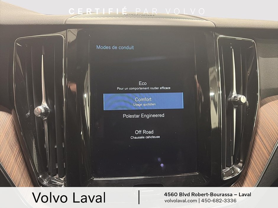 Volvo XC60 Momentum 2021-19