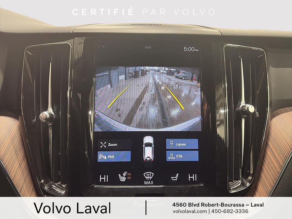 Volvo XC60 Momentum 2021-18