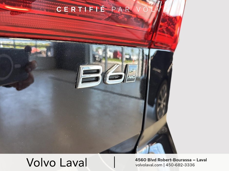 Volvo XC60 R-Design 2022-18
