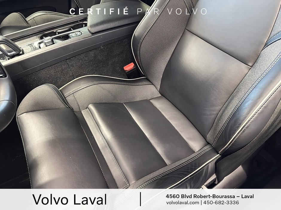 Volvo XC60 R-Design 2022-6