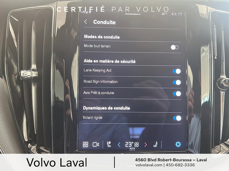 Volvo XC60 R-Design 2022-16