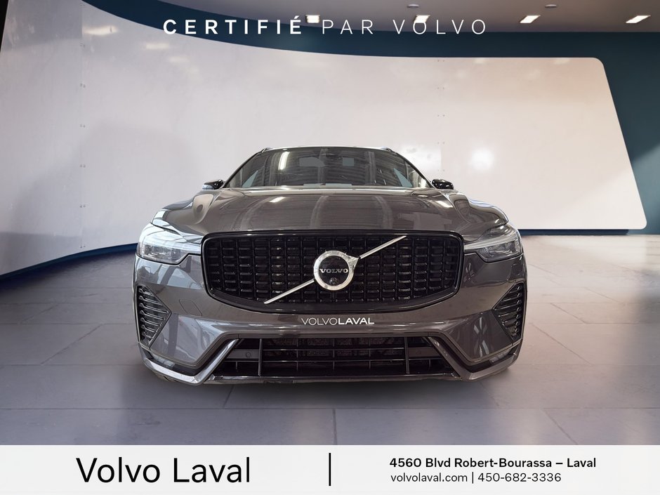2022 Volvo XC60 R-Design-1