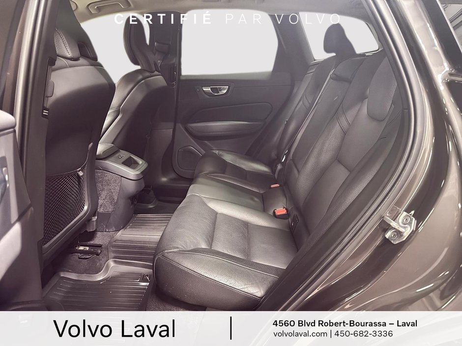 Volvo XC60 Momentum 2022-6