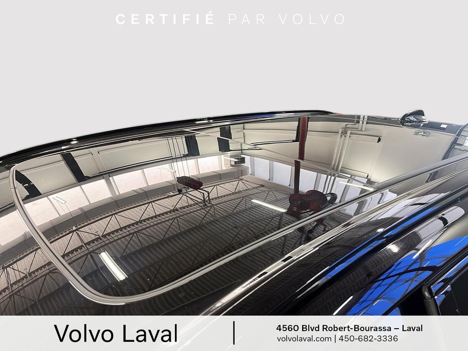 Volvo XC60 R-Design 2022-16