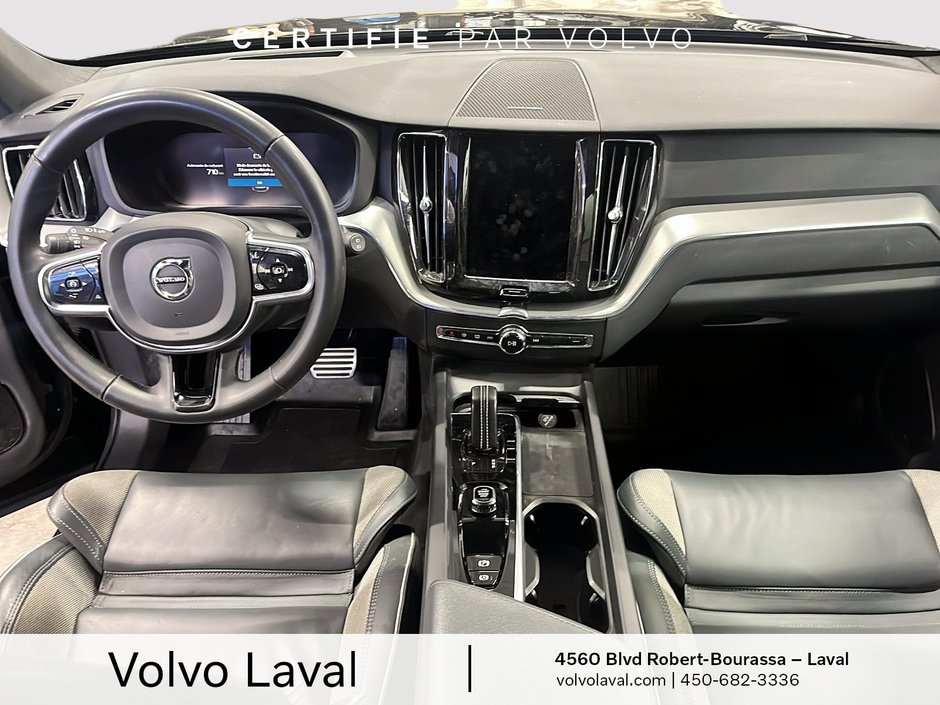 Volvo XC60 R-Design 2022-9