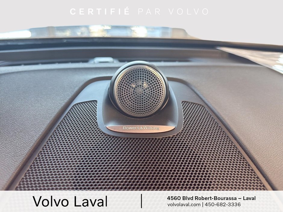 Volvo XC60 R-Design 2022-9