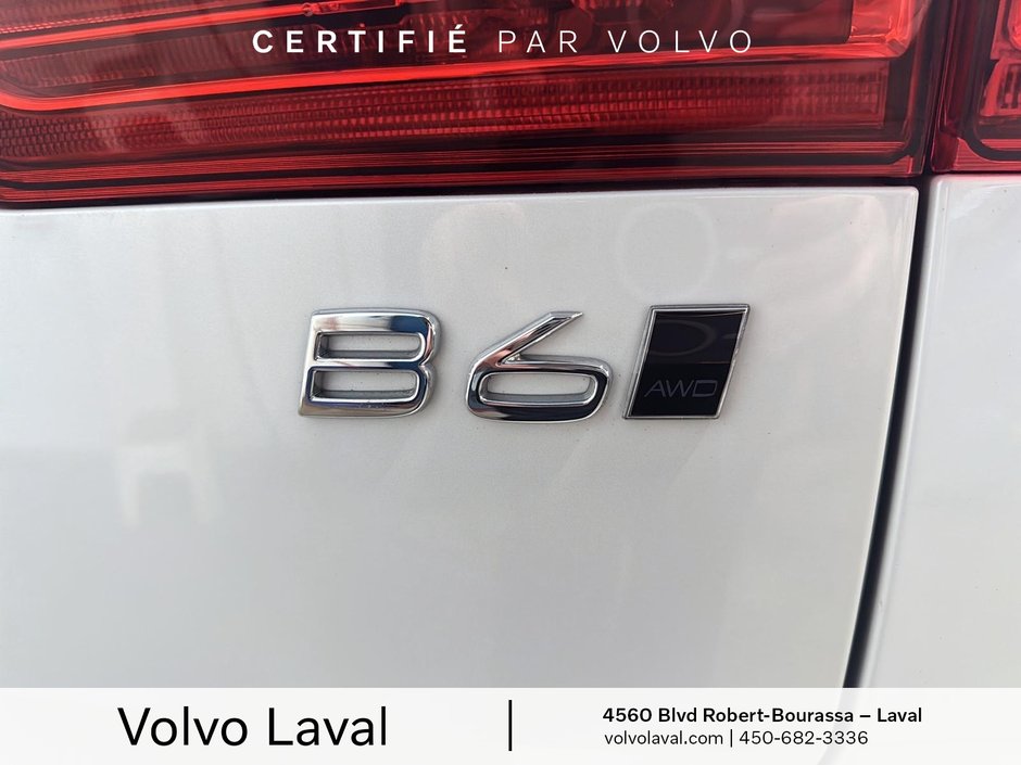 Volvo XC60 R-Design 2022-17