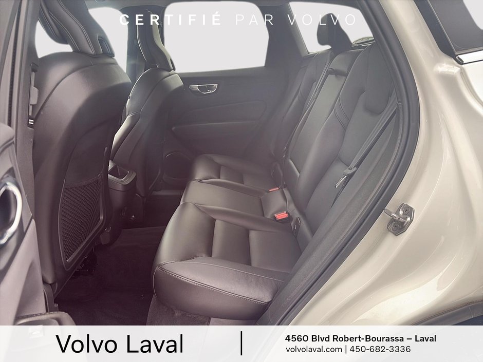 2022 Volvo XC60 Momentum-11