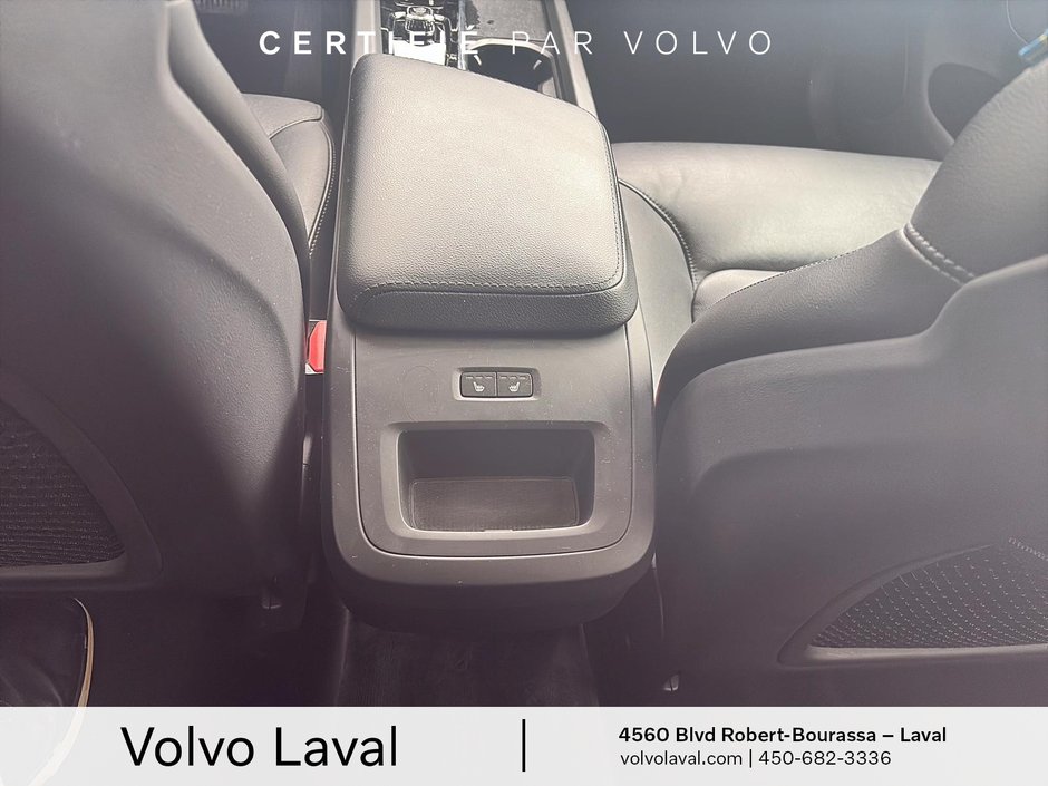 2022 Volvo XC60 Momentum-16