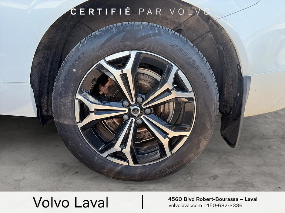 Volvo XC60 Momentum 2022-12