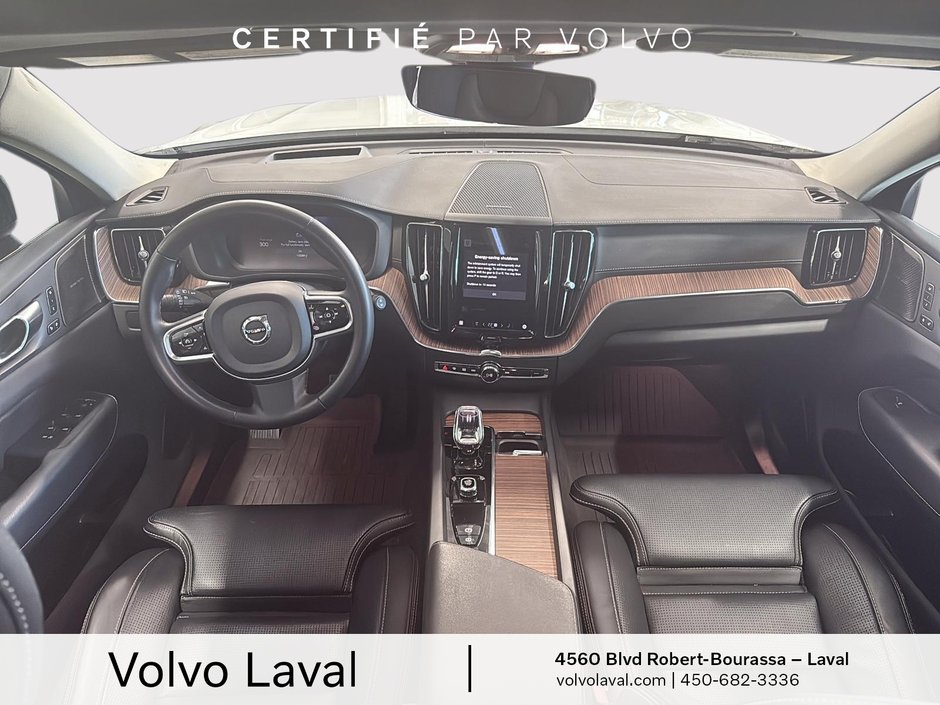 Volvo XC60 Ultimate Dark Theme 2023-12