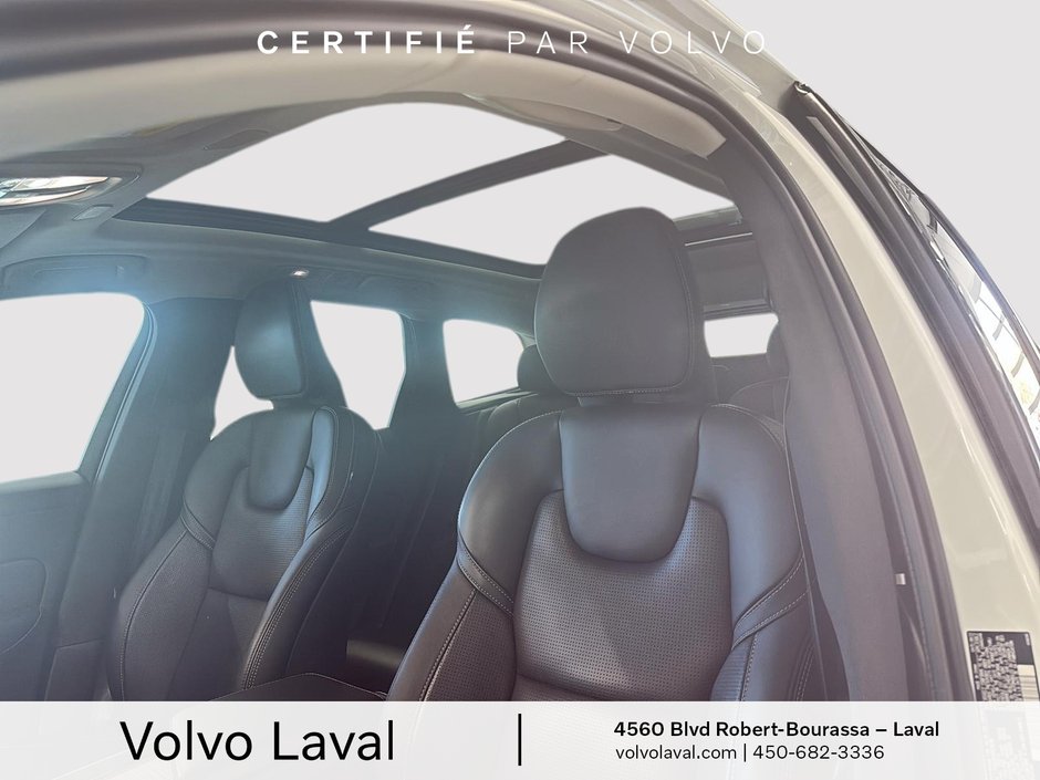 Volvo XC60 Ultimate Dark Theme 2023-8