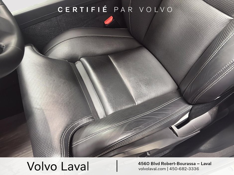 Volvo XC60 Ultimate Bright Theme 2023-6