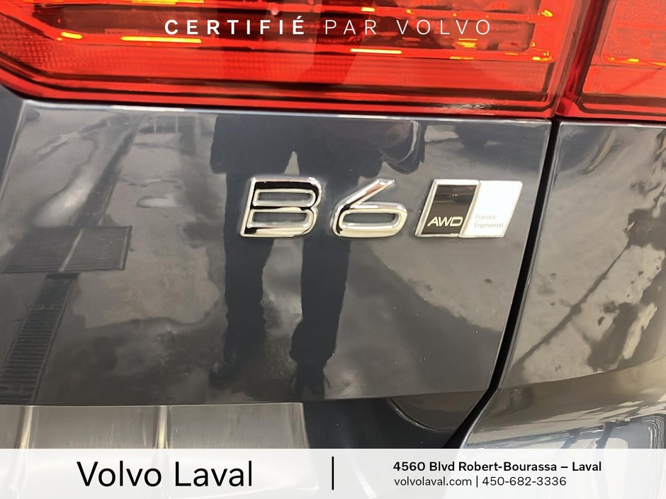 Volvo XC60 Plus Bright Theme 2023-19