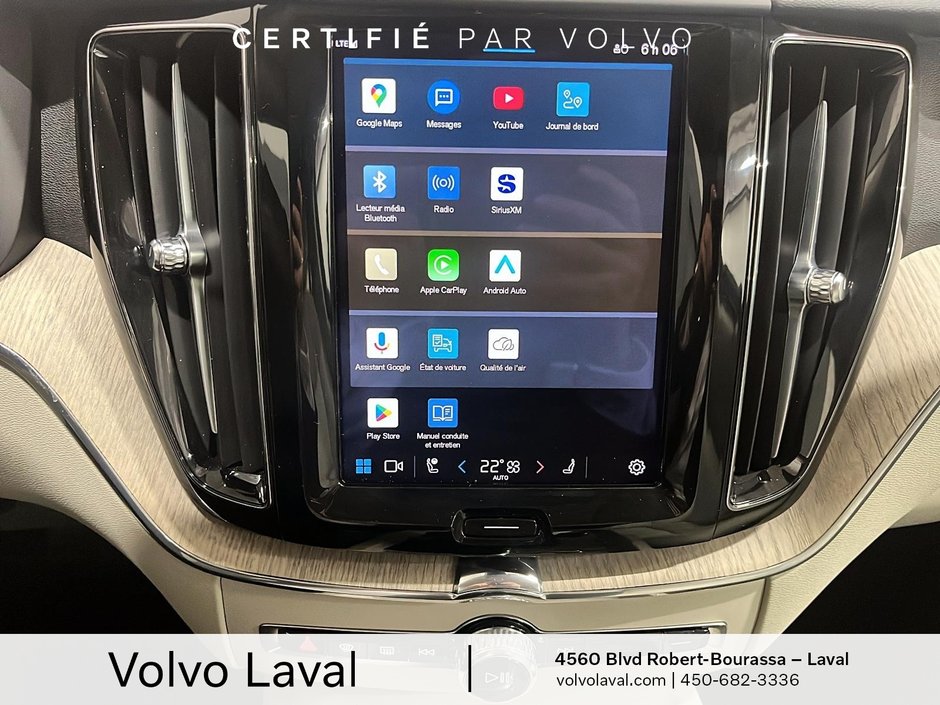 Volvo XC60 Plus Bright Theme 2023-12