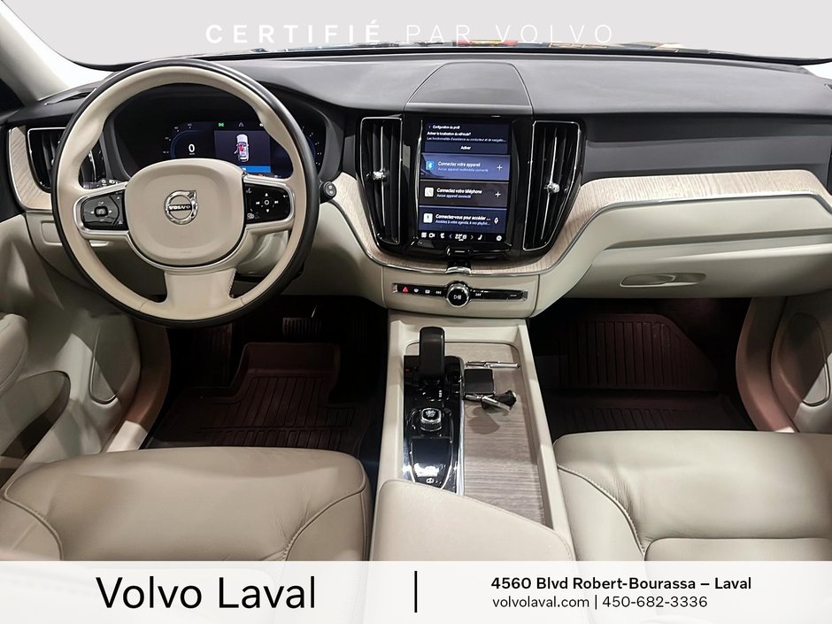 Volvo XC60 Plus Bright Theme 2023-9