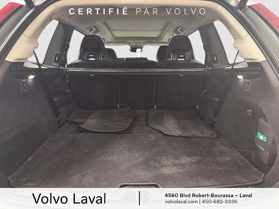 Volvo XC90 Plug-In Hybrid Ultra Bright Theme 2025-18