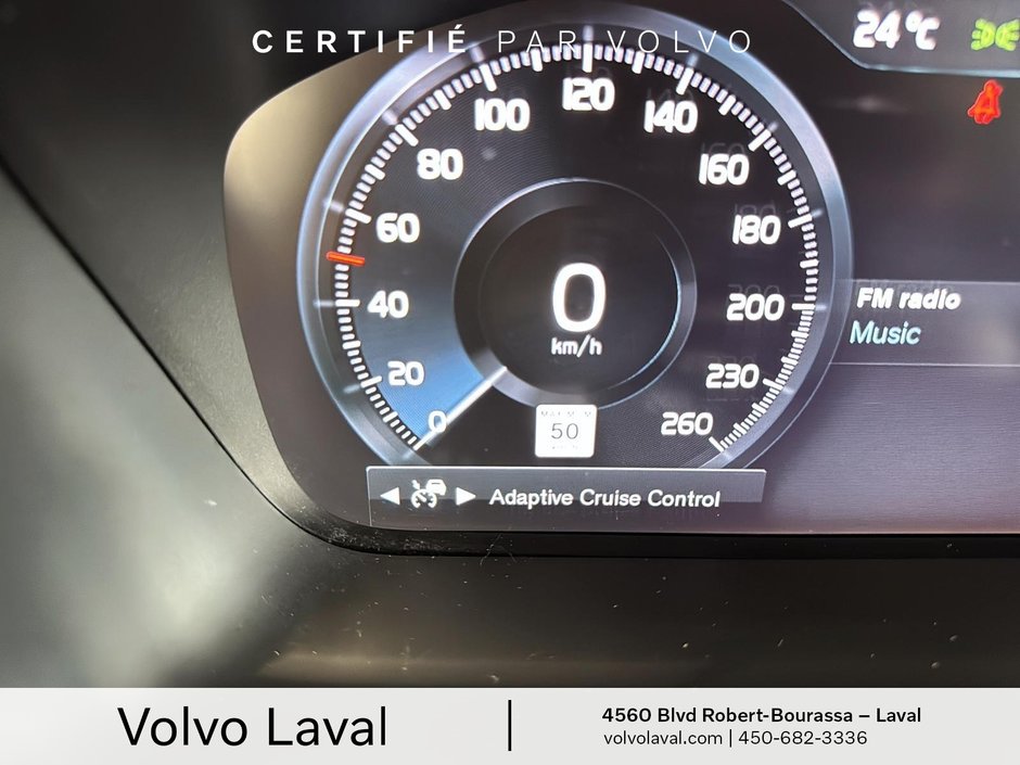Volvo XC90 Recharge R-Design 2022-13