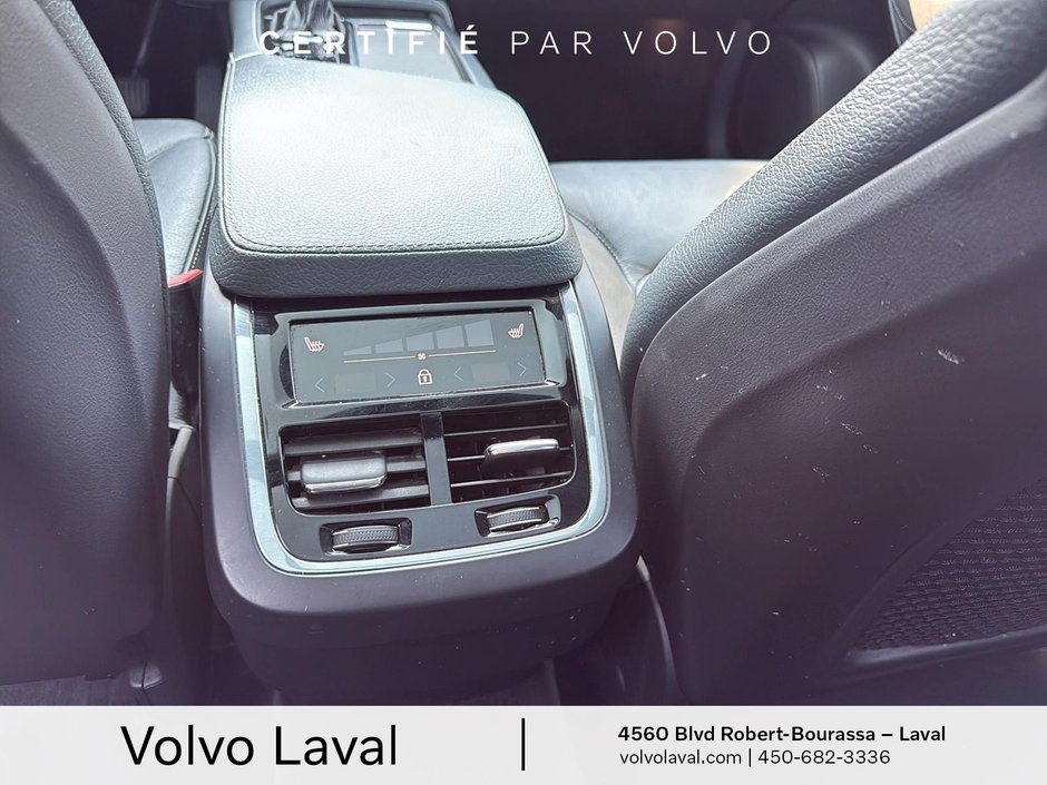 2021 Volvo XC90 Momentum-17