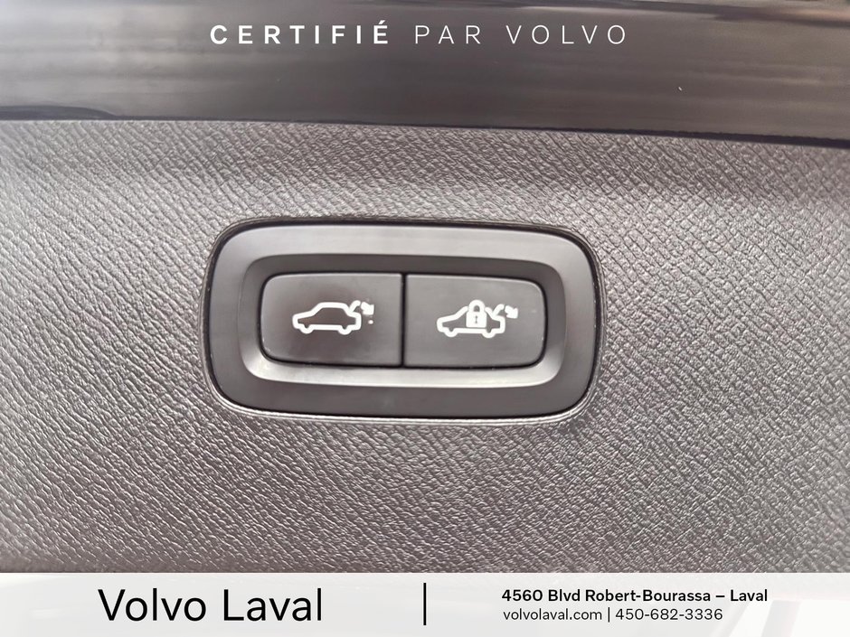 Volvo XC90 Momentum 2021-27