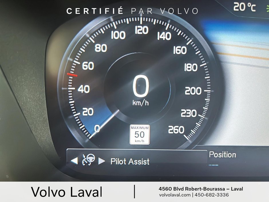 Volvo XC90 Momentum 2022-17