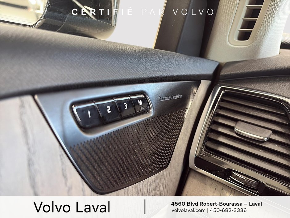 Volvo XC90 Plus Dark Theme 2023-21