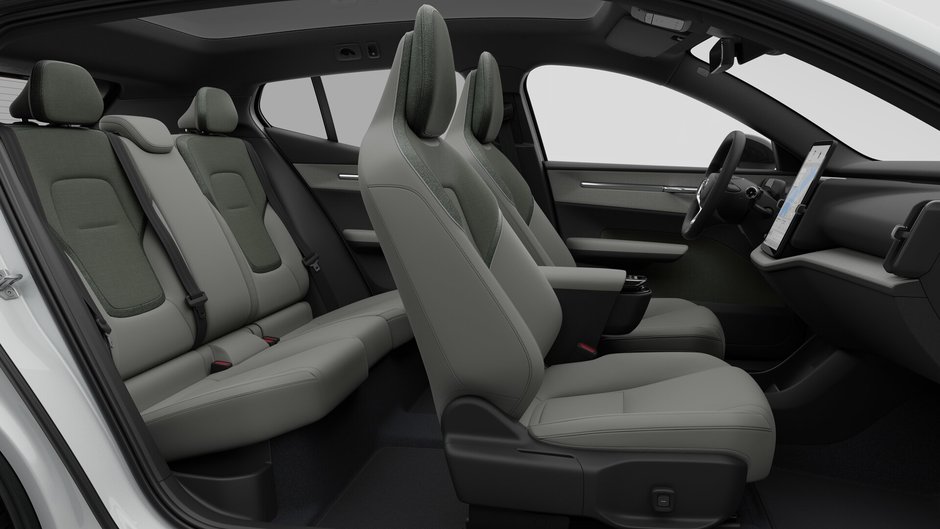 Volvo EX30 PLUS 2026-11