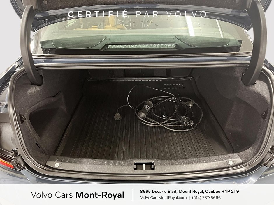 Volvo S90 Recharge Plug-In Hybrid R-Design Plug-In Hybrid T8 2022-4