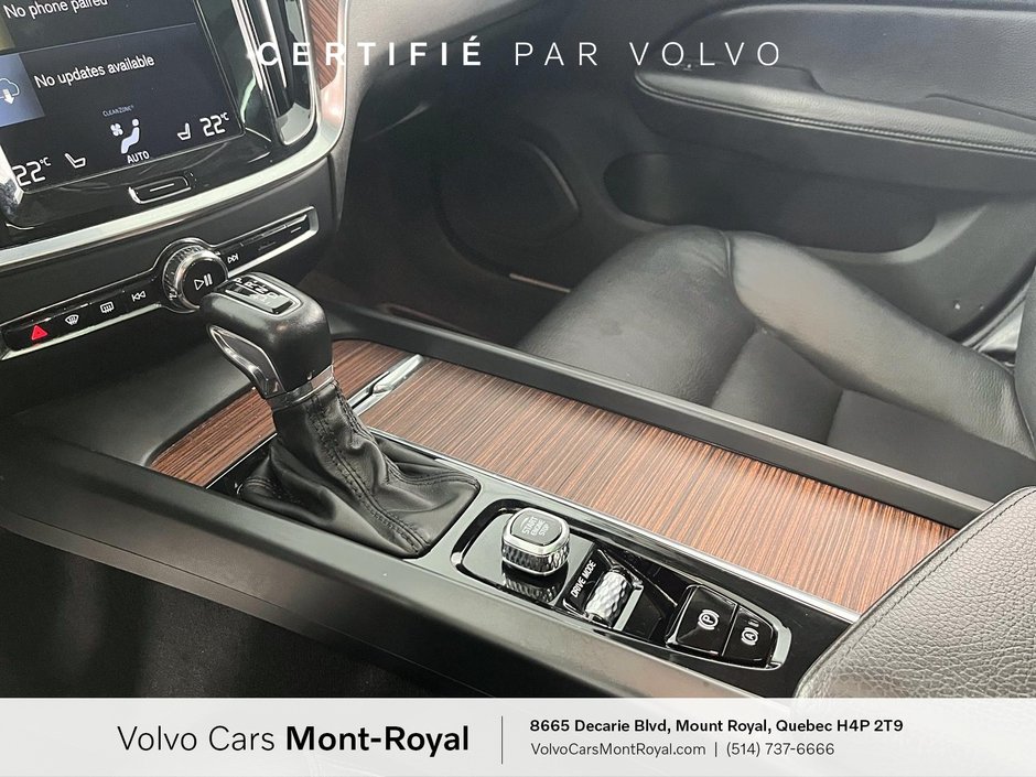 2021 Volvo V60 Momentum-12