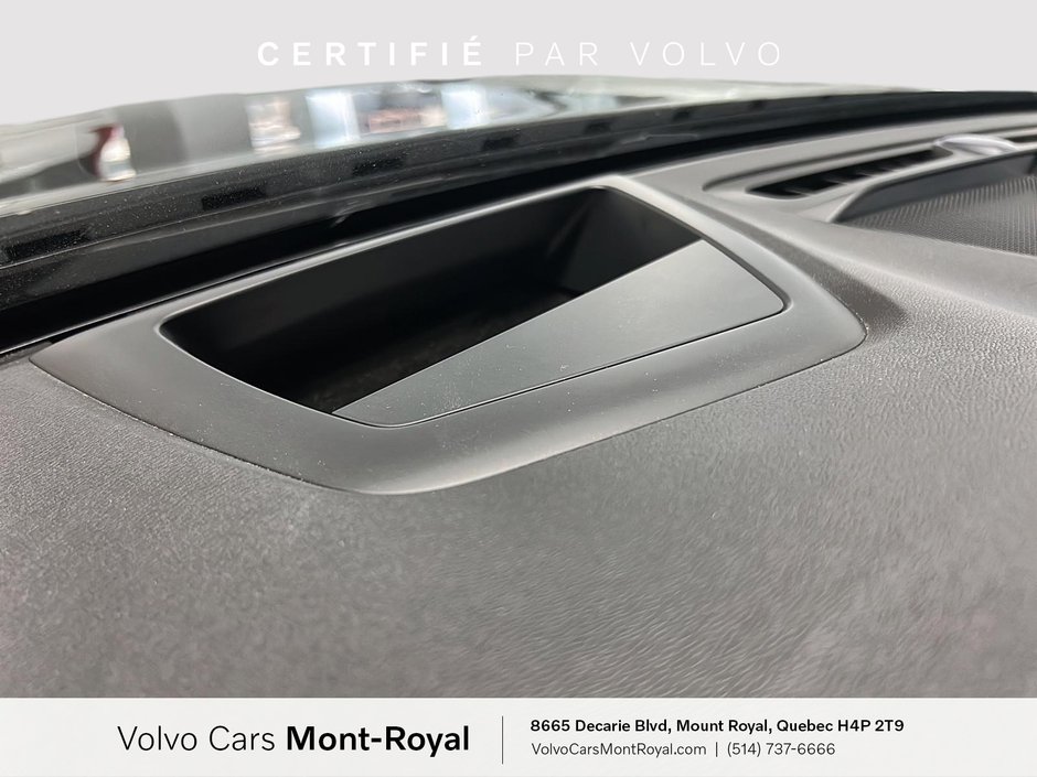 Volvo V60 R-Design 2022-20