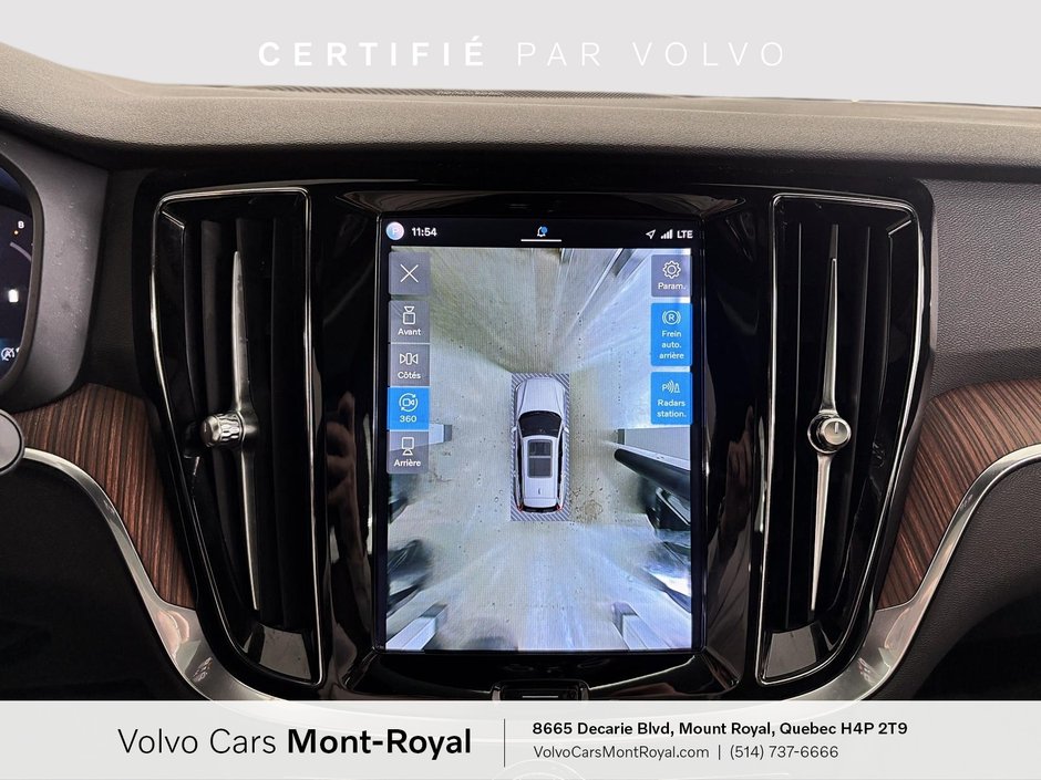 2023 Volvo V60 Plus Dark Theme-16