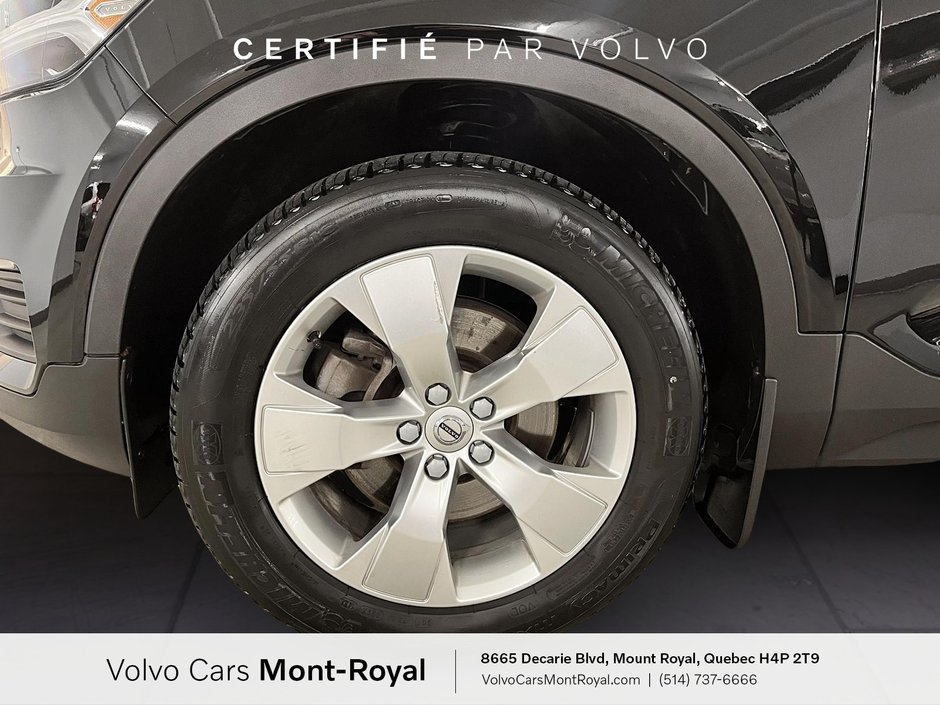 Volvo XC40 Momentum 2022-5