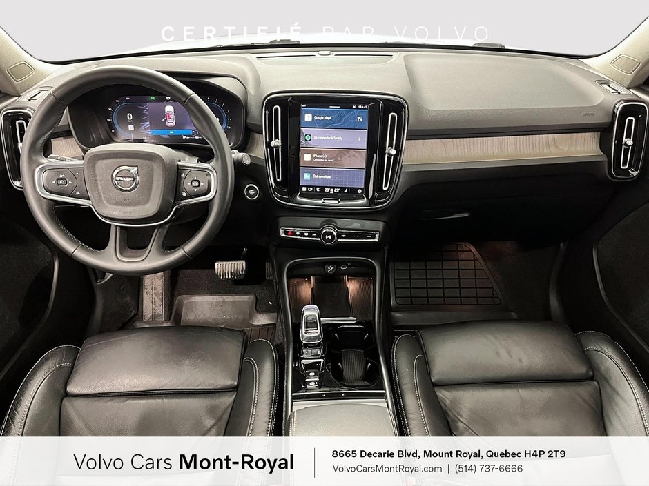 Volvo XC40 Plus Bright Theme 2023-7