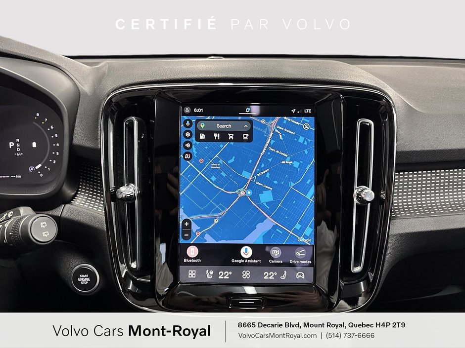 Volvo XC40 Plus Dark Theme 2023-16