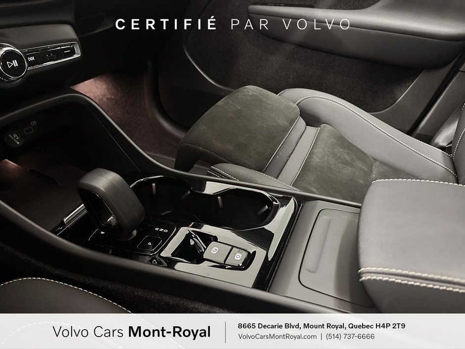 Volvo XC40 Plus Dark Theme 2023-13