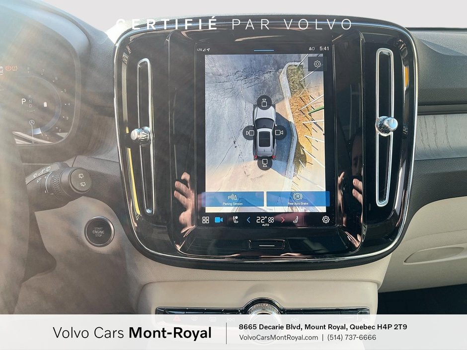 2025 Volvo XC40 Plus Dark Theme-13