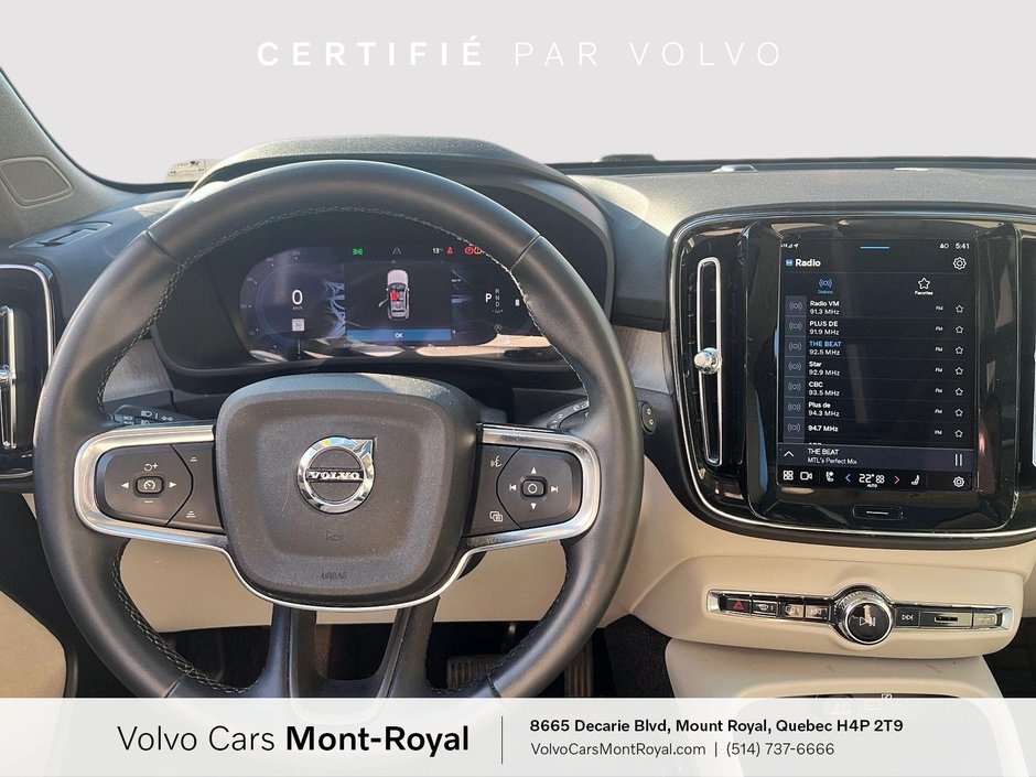 2025 Volvo XC40 Plus Dark Theme-9