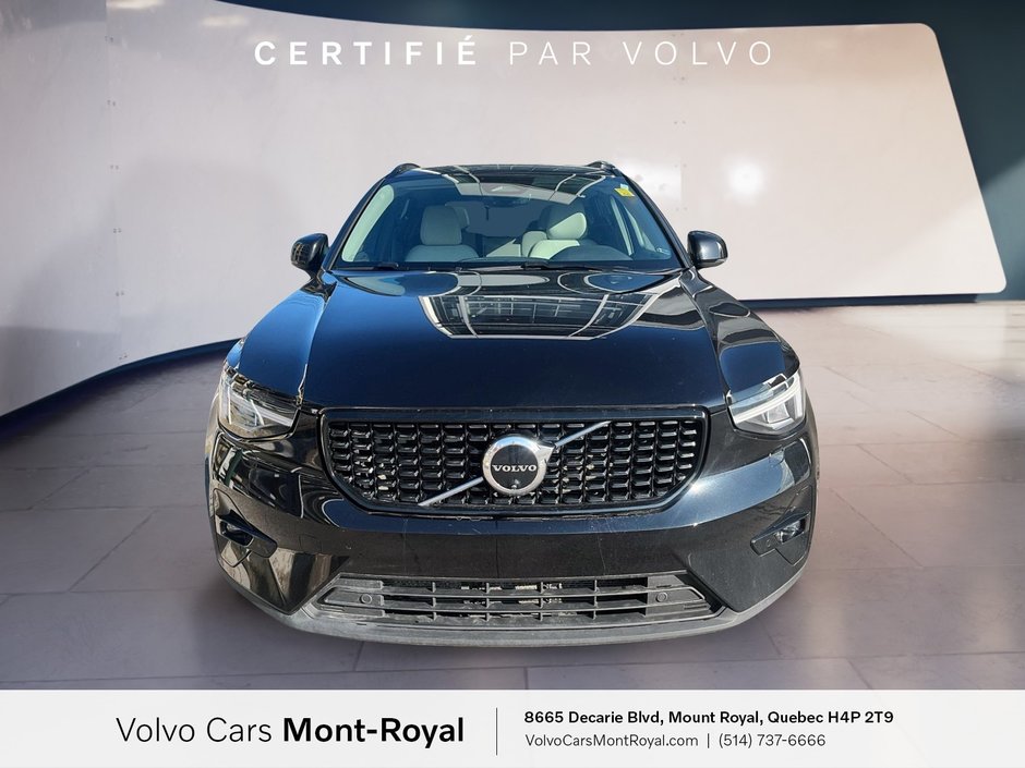 2025 Volvo XC40 Plus Dark Theme-1