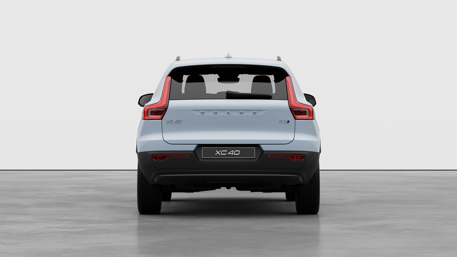Volvo XC40 PLUS DARK THEME 2026-5