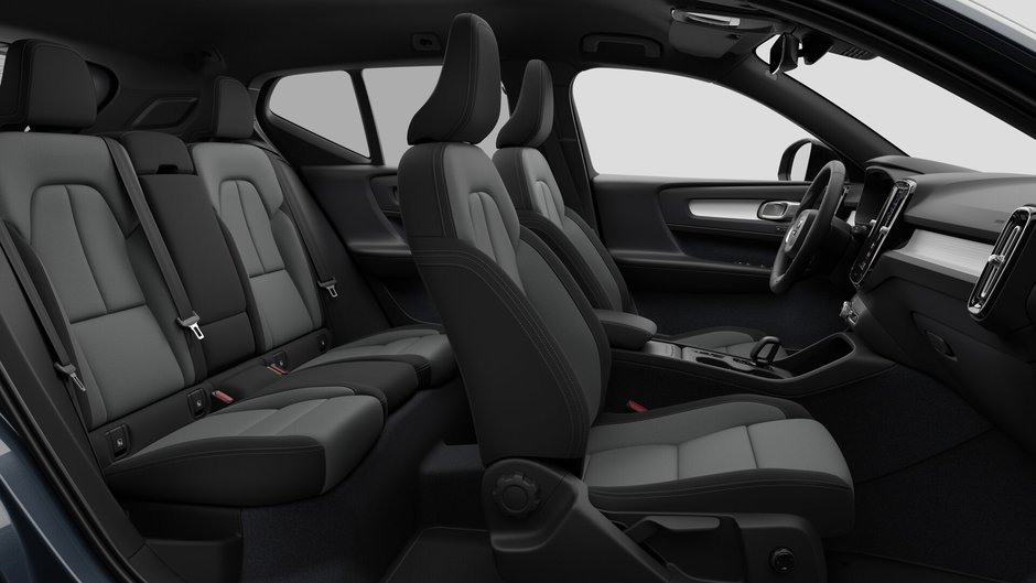 2026 Volvo XC40 CORE DARK THEME-12
