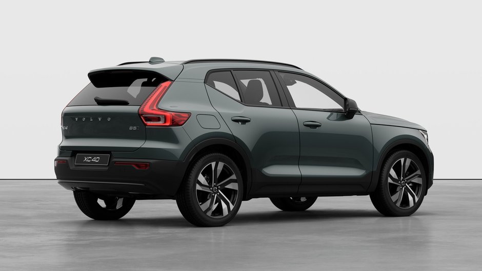 Volvo XC40 ULTRA DARK THEME 2026-3