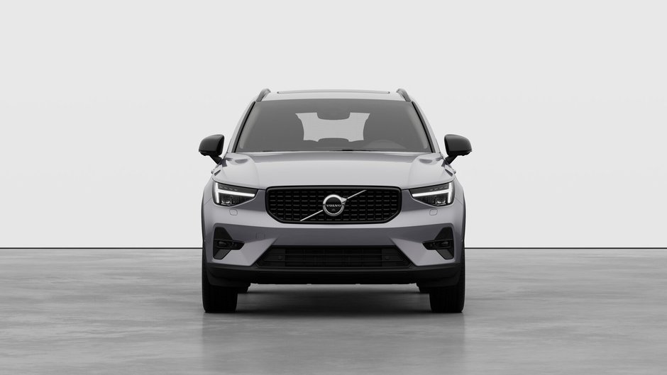 2026 Volvo XC40 PLUS DARK THEME-4