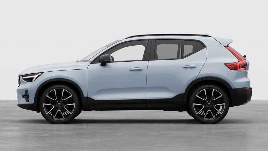 Volvo XC40 ULTRA DARK THEME 2026-7