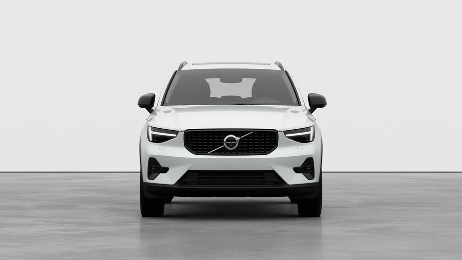 Volvo XC40 ULTRA DARK THEME 2026-4