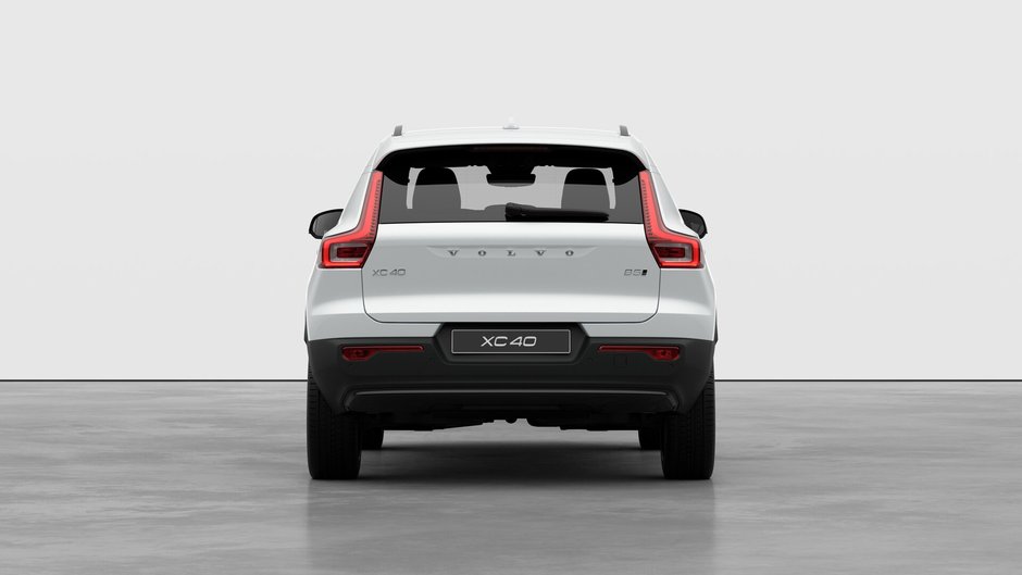 Volvo XC40 ULTRA DARK THEME 2026-5