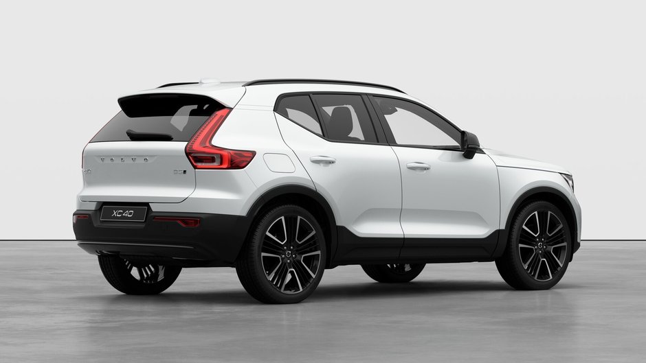 Volvo XC40 ULTRA DARK THEME 2026-3