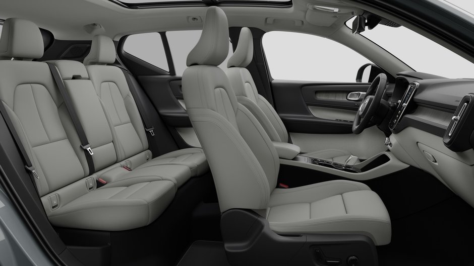 Volvo XC40 ULTRA DARK THEME 2026-12