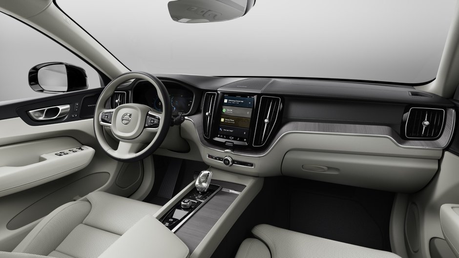 Volvo XC60 HYBRIDE RECHARGEABLE ULTRA VERSION FONCÉE 2025-7