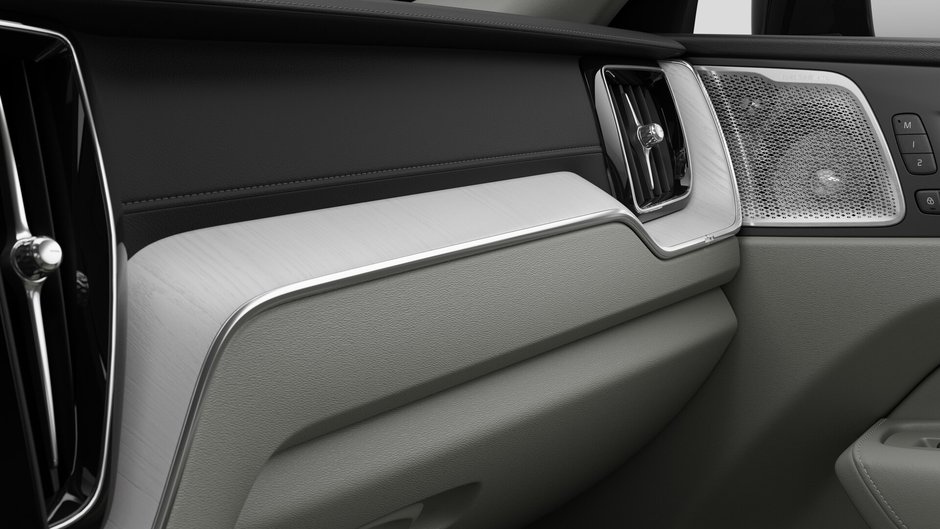 2026 Volvo XC60 HYBRIDE RECHARGEABLE ULTRA VERSION FONCÉE-8