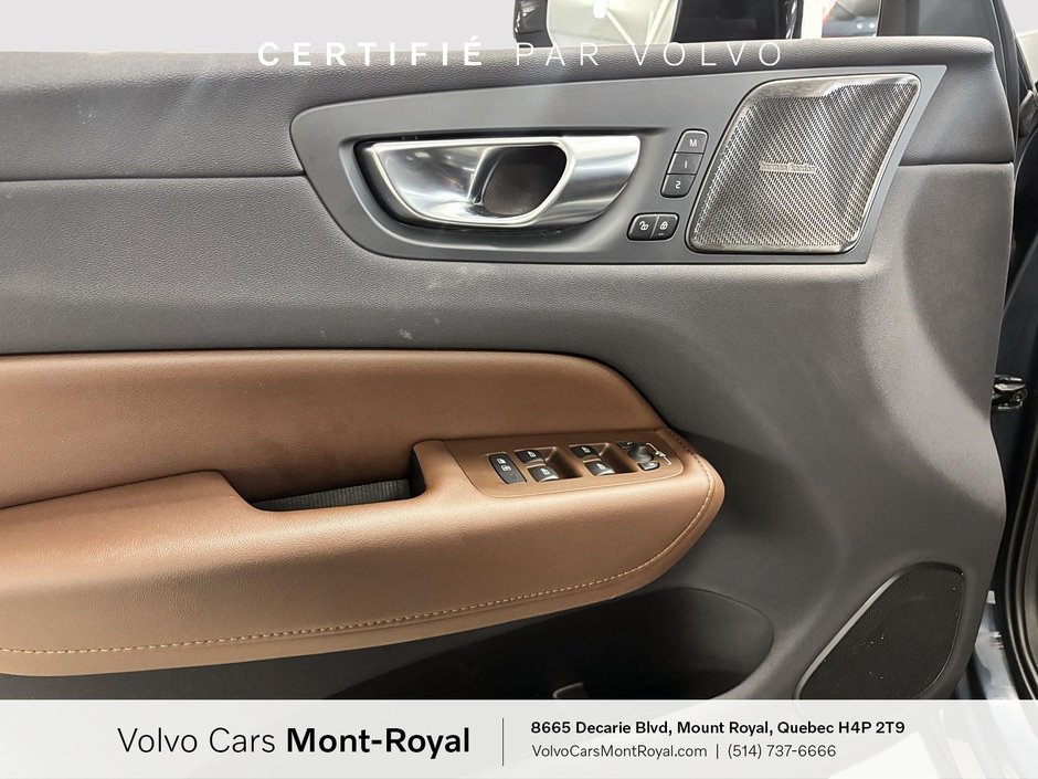 Volvo XC60 Plug-In Hybrid Ultra Dark Theme T8 2025-8